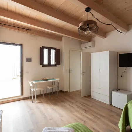 Maison d'hôtes Palazzo Rizzi Dimora Dei Templari 3*